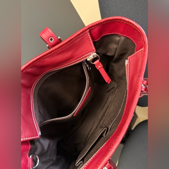 Coach F11396 Hampton Gallery Red Leather Tote Contrast White Stitch Handbag - Picture 5 of 6